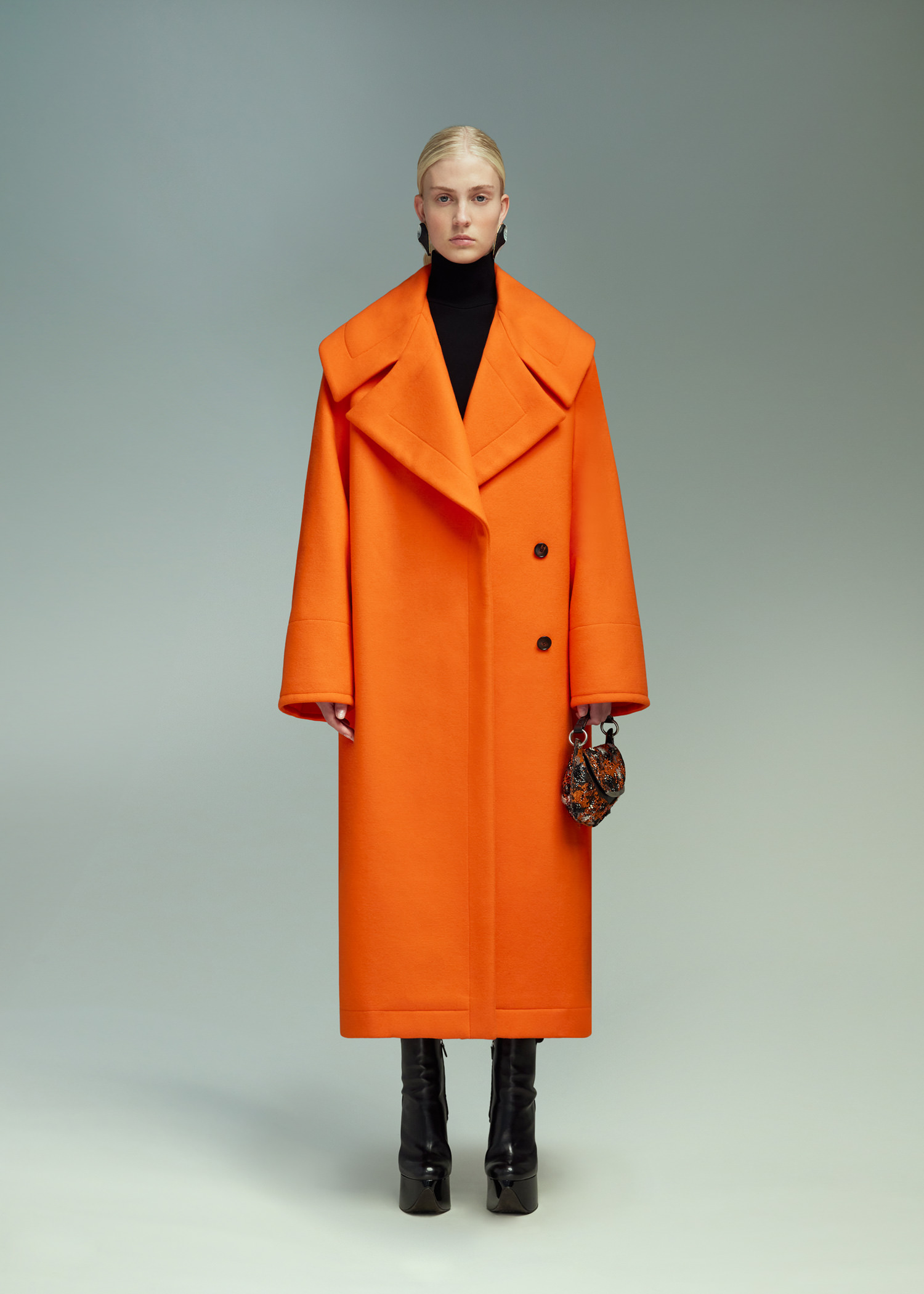 DEL CORE: OVERSIZED COAT WITH SIDE PLACKET DETAIL
