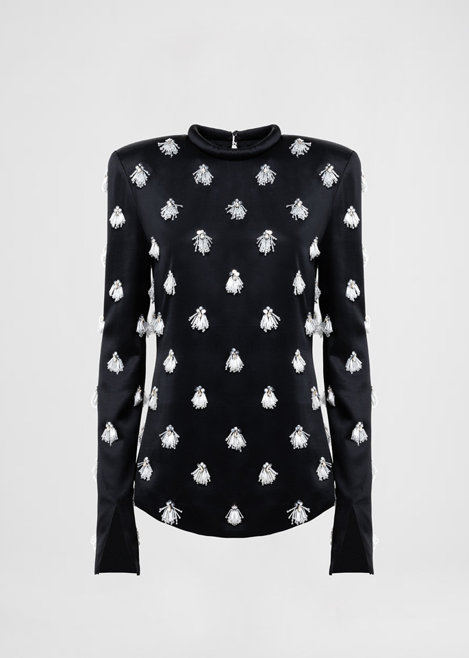 DEL CORE: LONGSLEEVE TOP WITH PADDEDNECKLINE DETAIL AND ALL OVER EMBROIDERY