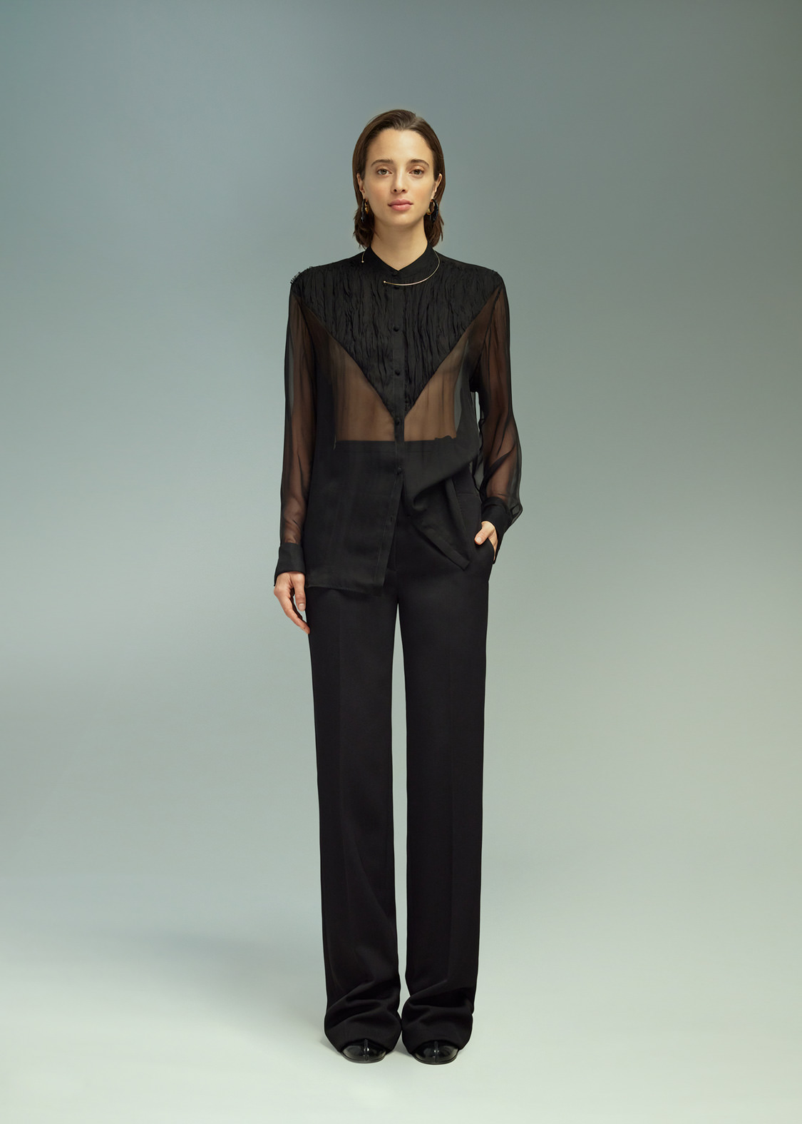 DEL CORE: BOXY SHIRT WITH TREEBARK PLEATED TRIANGULAR PLASTRON