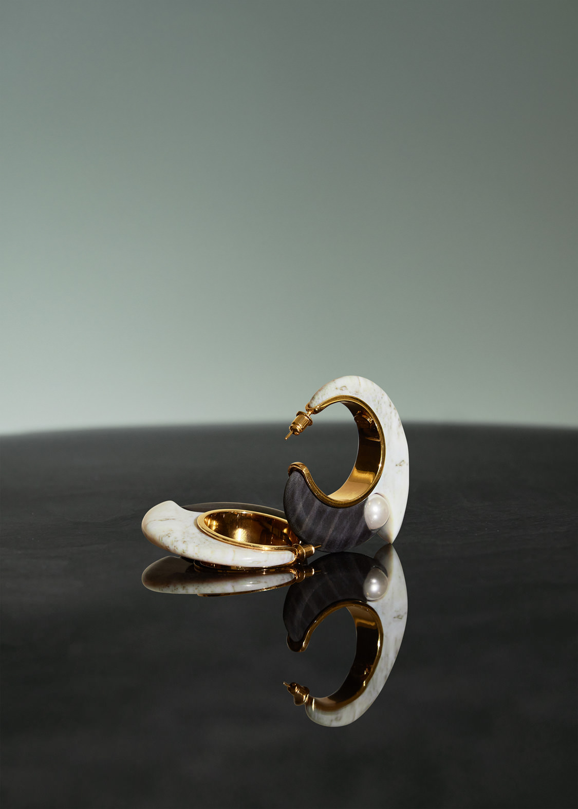 DEL CORE: HOOP BLOCK EARRINGS MARBLE