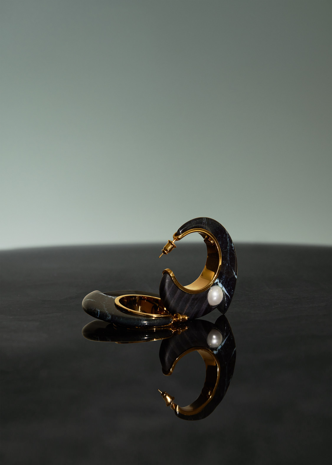 DEL CORE: HOOP BLOCK EARRINGS MARBLE