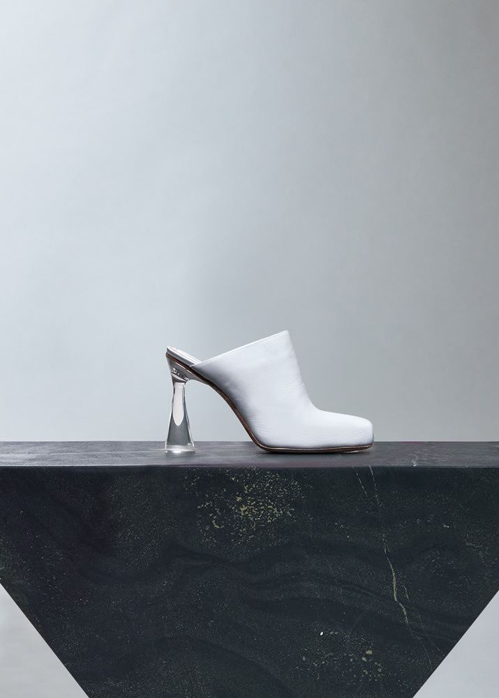 DEL CORE: SABOT WITH PLEXI HEEL