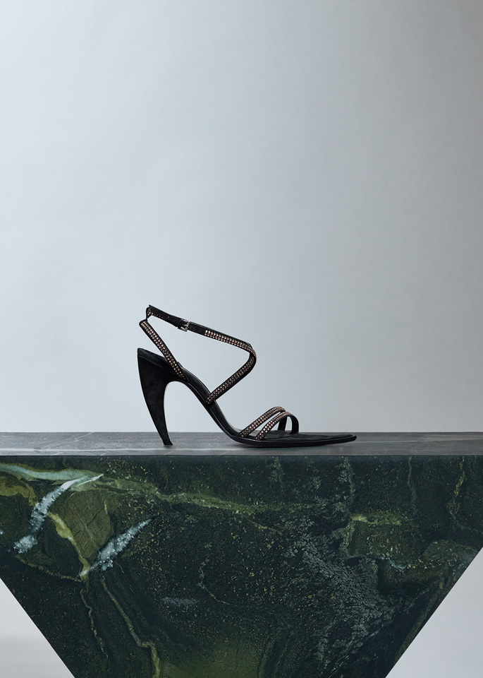POINTY SANDALS WITH CRYSTALS | DEL CORE