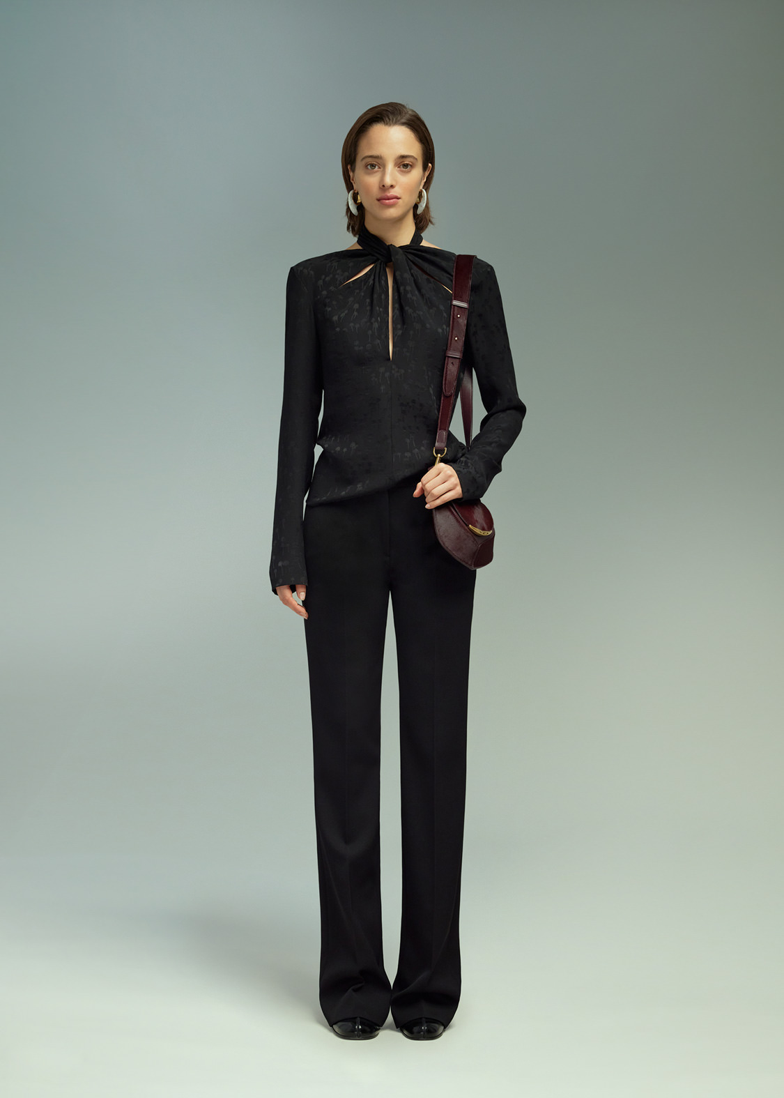 DEL CORE: KEYHOLE DRAPED TOP WITH LONG SLEEVES