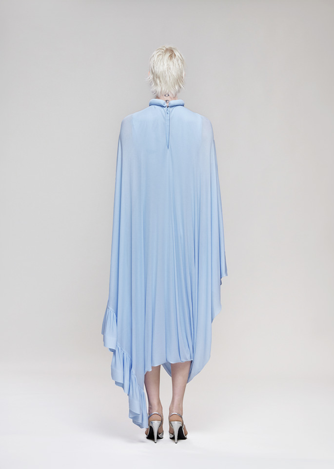 DEL CORE: ABITO CAPPA IN CREPE JERSEY CON SPACCO ASIMMETRICO E VOLANT