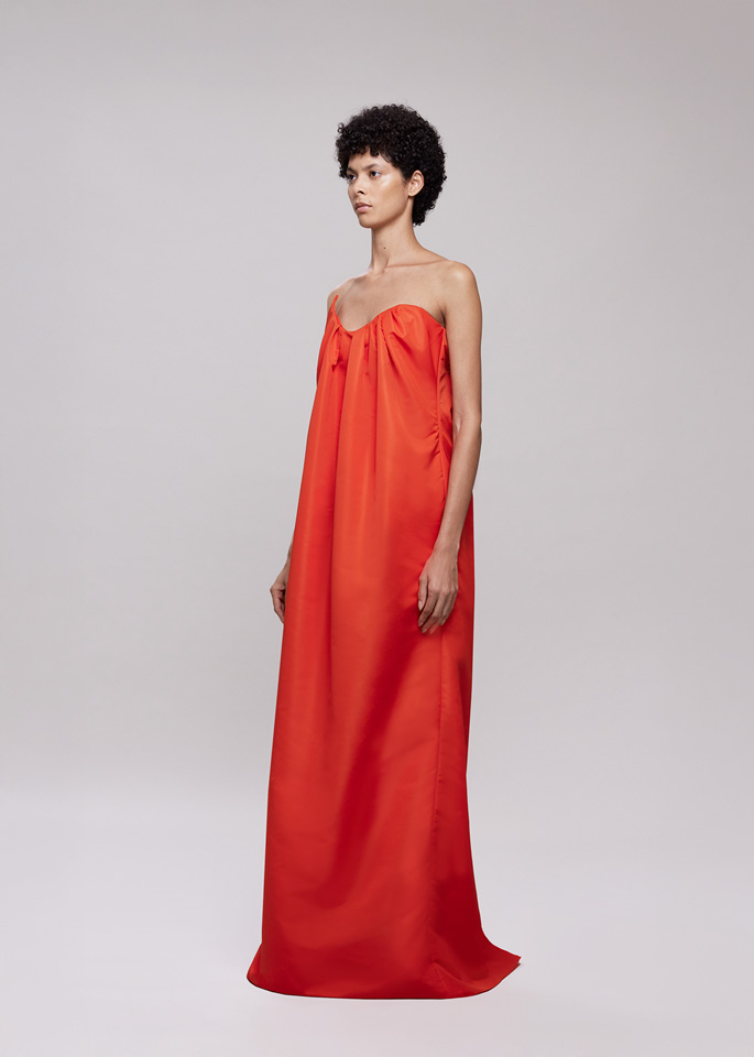 DEL CORE: DRAPED BUSTIER GOWN WITH SCULPTED NECKLINE