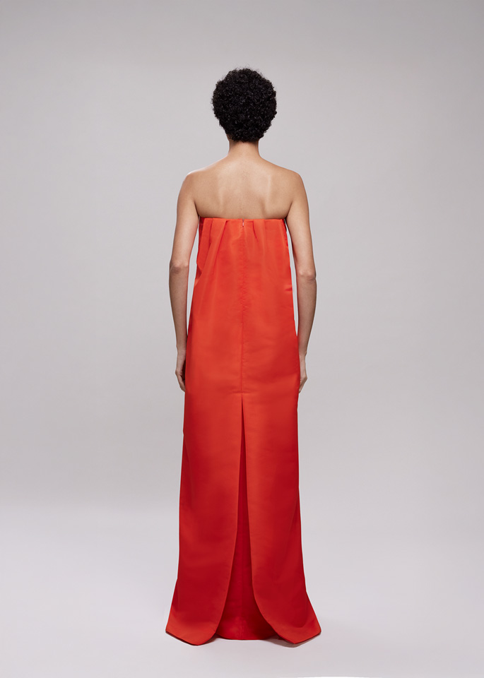 DEL CORE: DRAPED BUSTIER GOWN WITH SCULPTED NECKLINE
