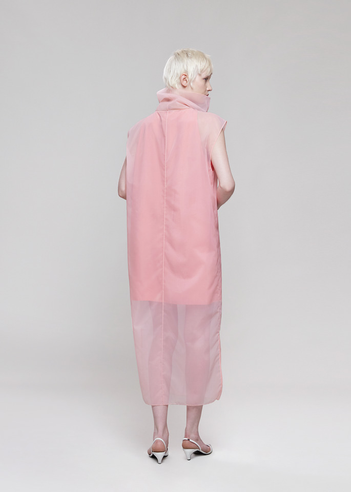 DEL CORE: ABITO SMANICATO CON COLLO ALTO IN NYLON ORGANZA