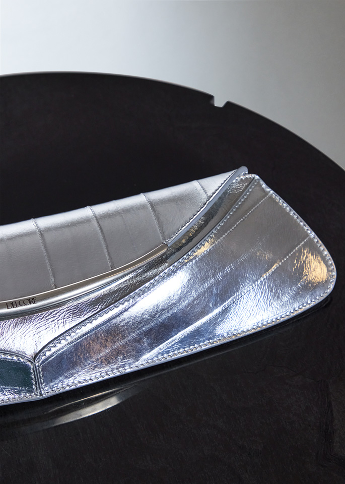 DEL CORE: BORSA CLUTCH BEETLE