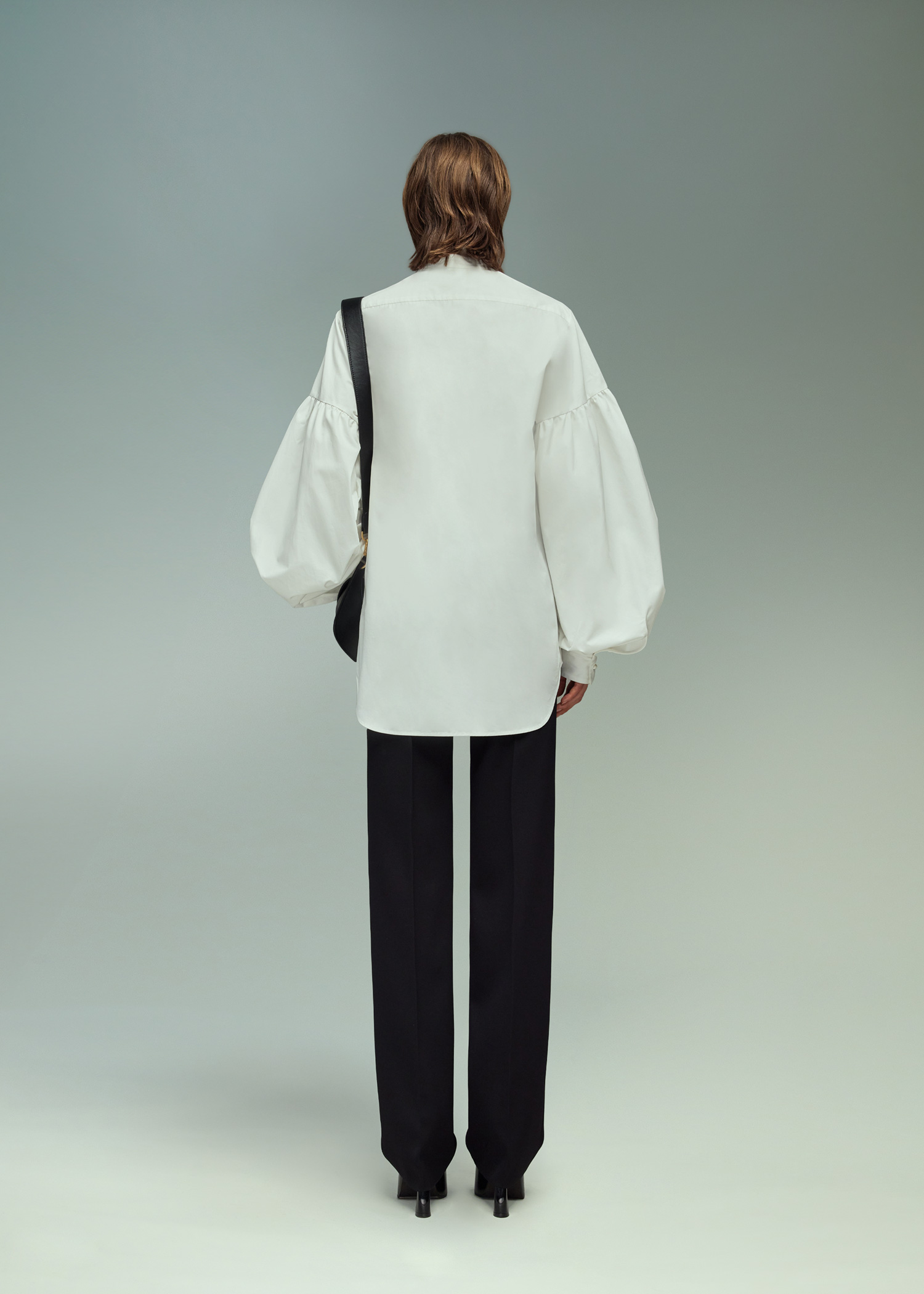 DEL CORE: BALLOON SLEEVE SHIRT WITH TRIANGULAR PLASTRON IN PIQUE