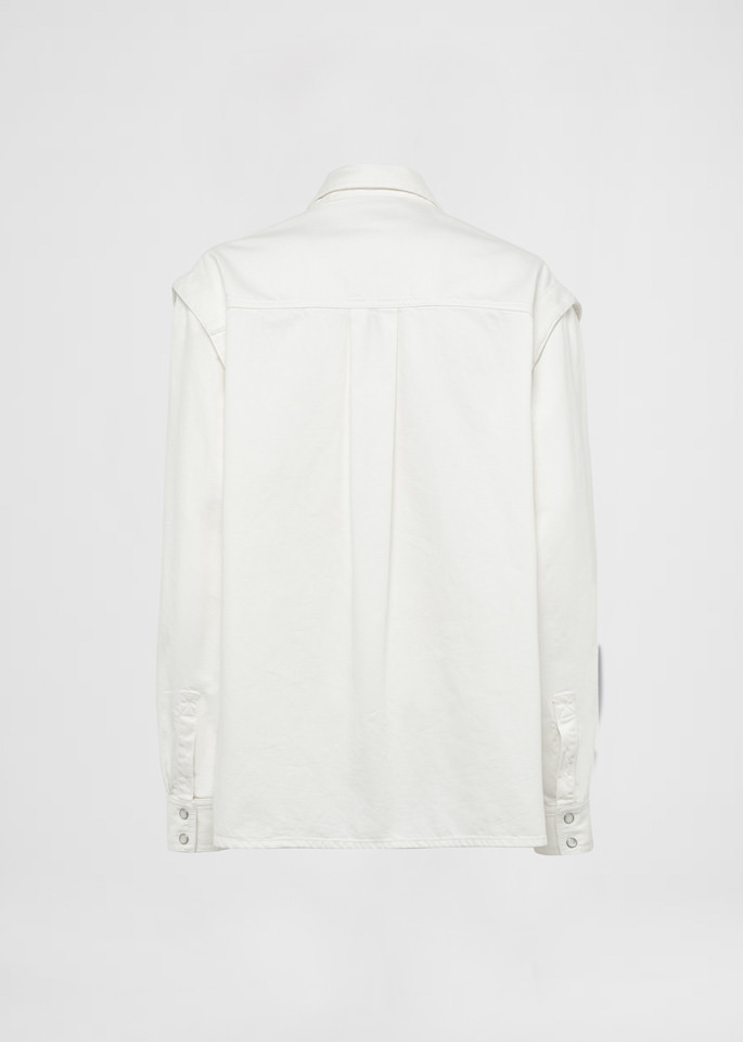 DEL CORE: BOXY DENIM SHIRT WITHDETACHABLE SLEEVES AND CHESTPOCKET