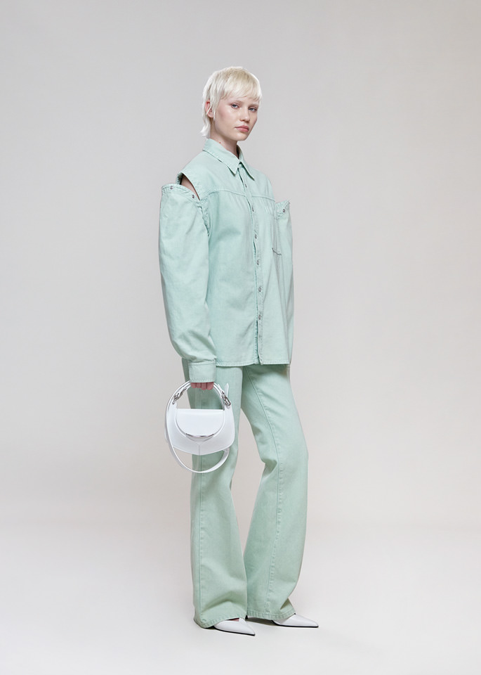 DEL CORE: BOXY DENIM SHIRT WITHDETACHABLE SLEEVES AND CHESTPOCKET