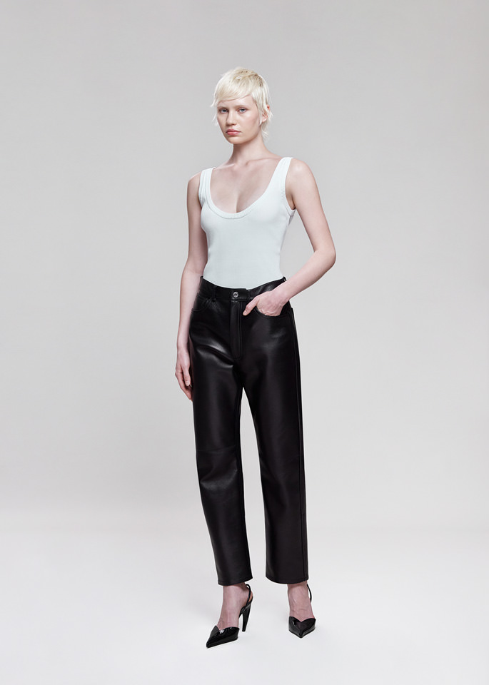 DEL CORE: LOW NECKLINE FITTED TANK TOP
