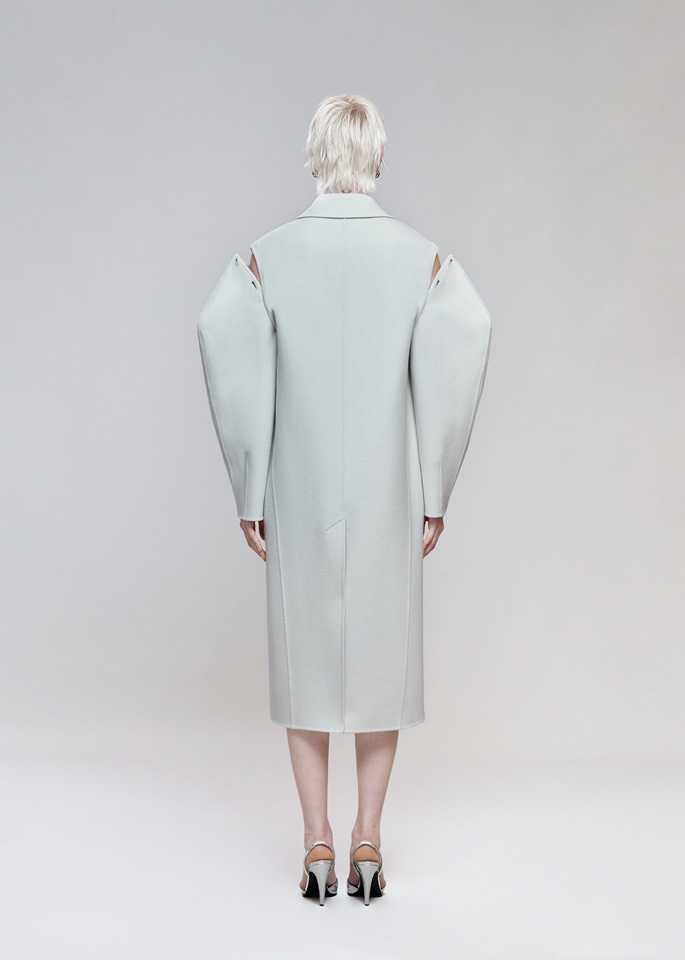 DEL CORE: CAPPOTTO IN LANA DOUBLE FACE CON MANICHE SCOLPITE STACCABILI