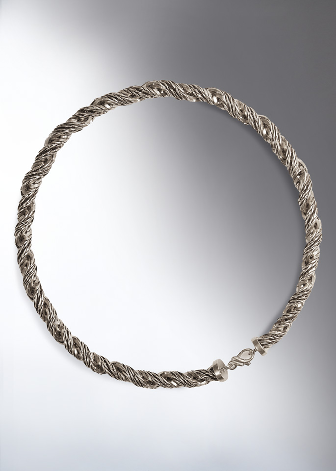 DEL CORE: TANGLED NECKLACE