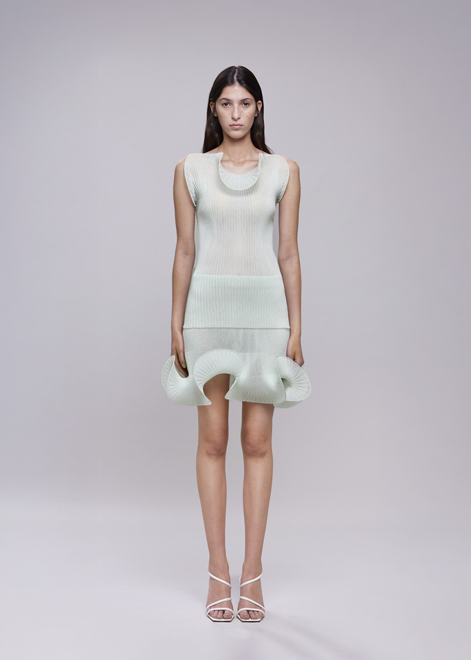 DEL CORE: MINI SKIRT WITH RUFFLE WIRE DETAIL AT HEM