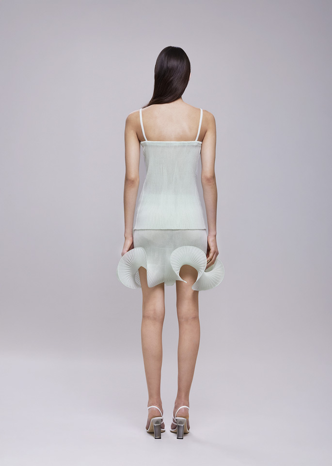 DEL CORE: MINI SKIRT WITH RUFFLE WIRE DETAIL AT HEM