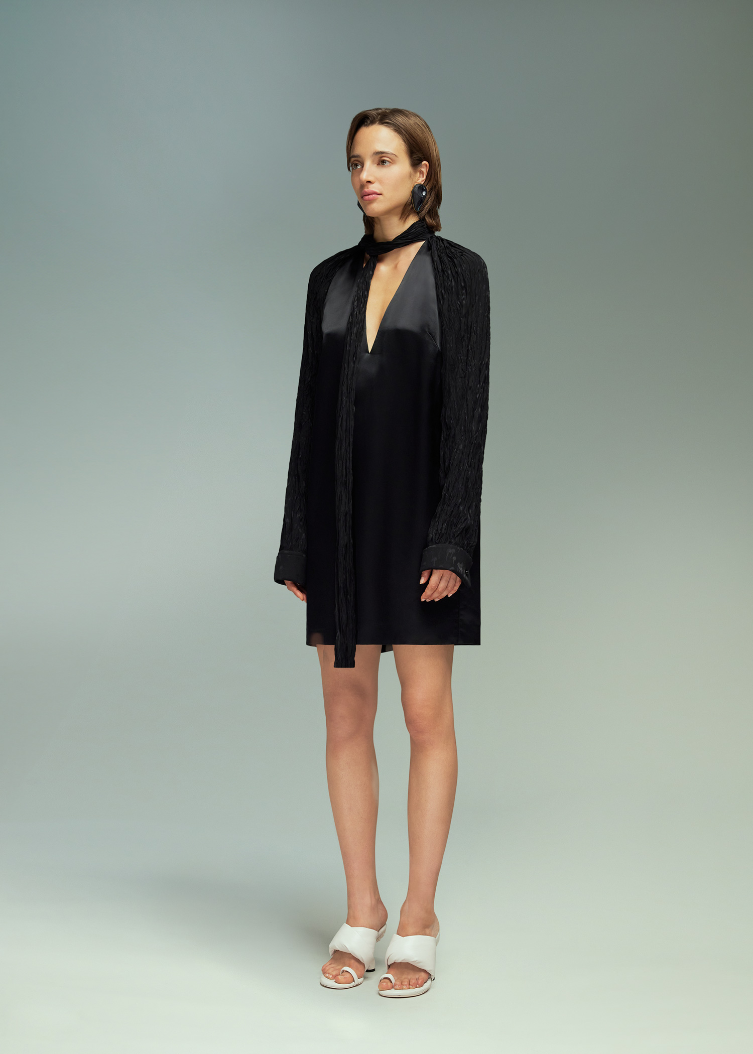 DEL CORE: MINI DRESS WITH TREEBARK PLEATED SLEEVES AND SCARF