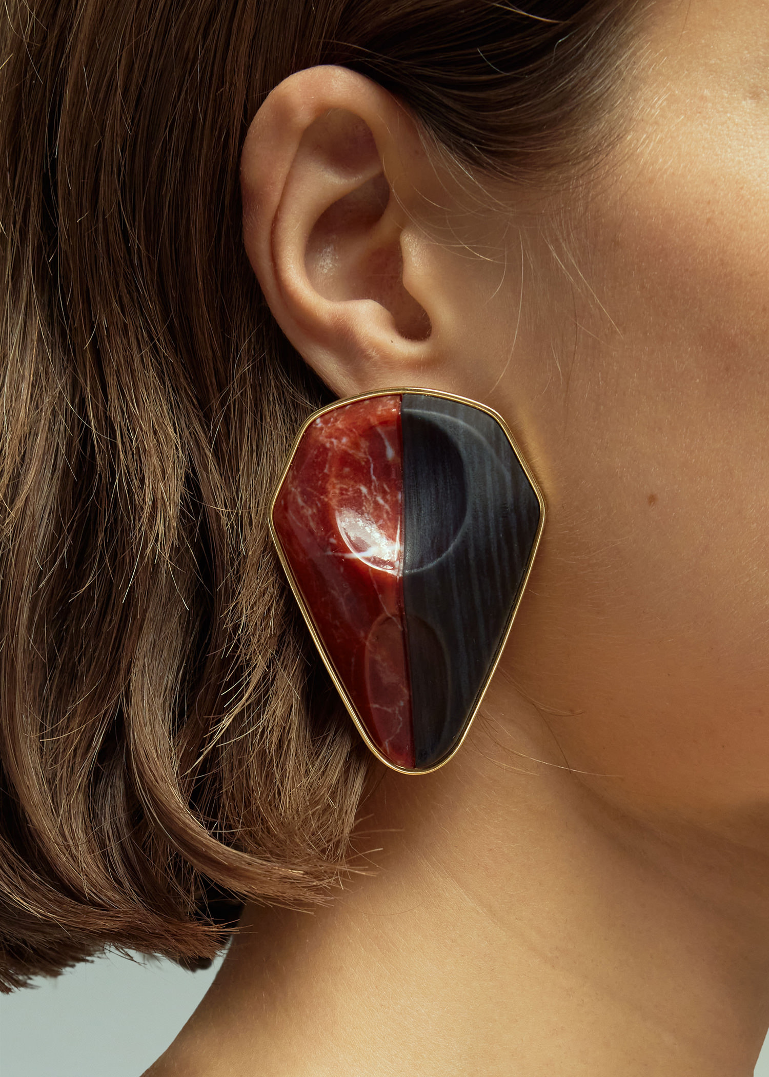 DEL CORE: FLAT BLOCK EARRINGS MARBLE