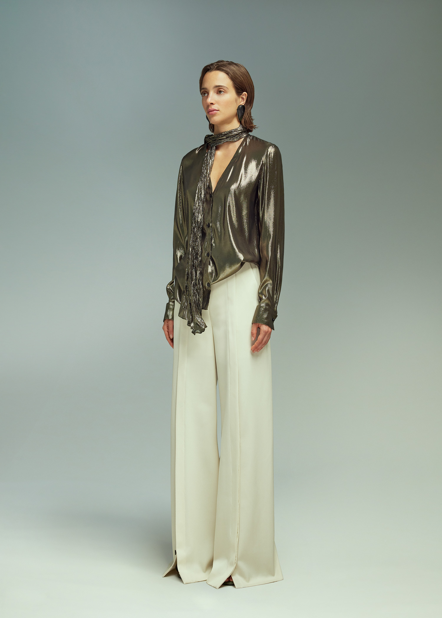 DEL CORE: WIDE LEGGED TROUSERS WITH BUTTON FRONT DETAIL