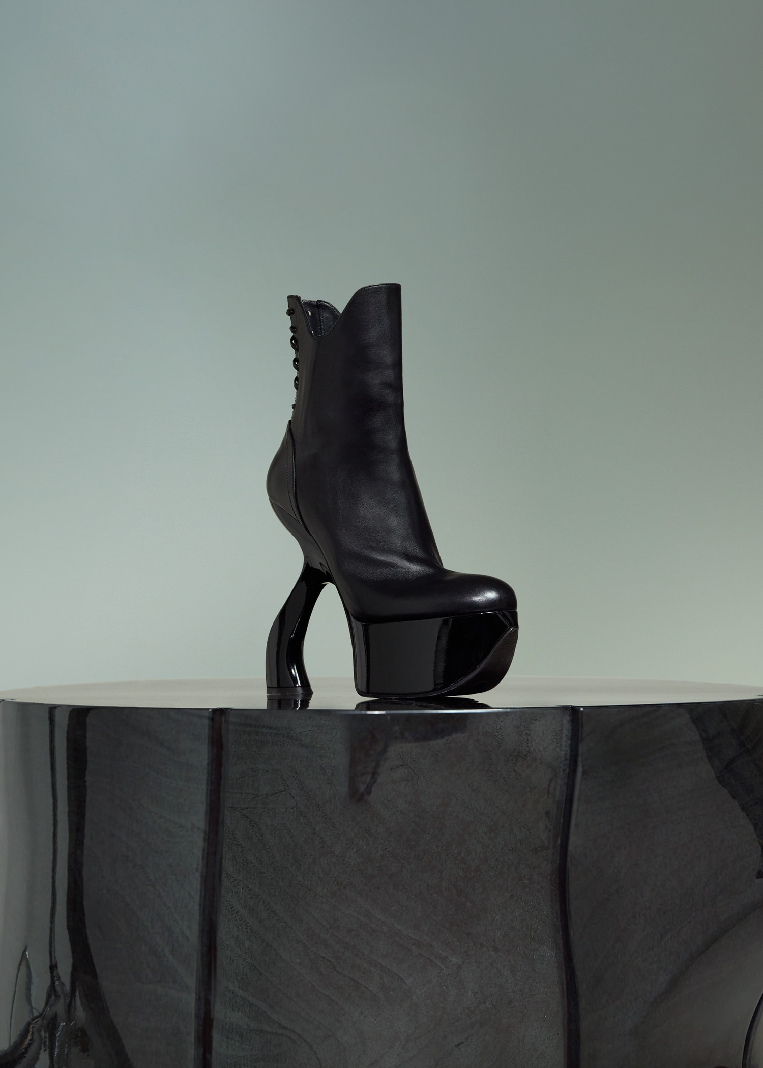 DEL CORE: IARA ANKLE BOOTS