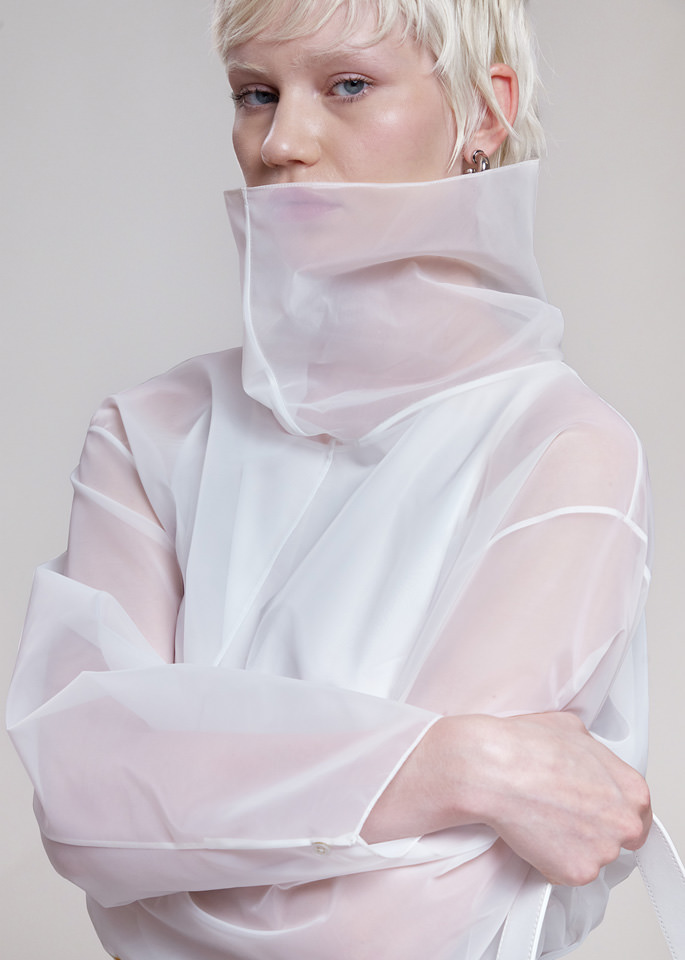 DEL CORE: LONGSLEEVE HIGH NECK NYLON ORGANZA TOP