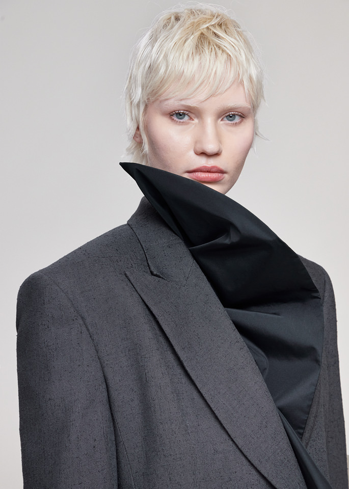 DEL CORE: LONGSLEEVE TOP IN TAFFETTA WITHRUFFLE DETAIL